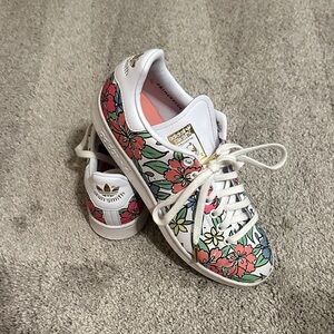 Adidas Women's Stan Smith Floral Sneakers - White and Multicolor